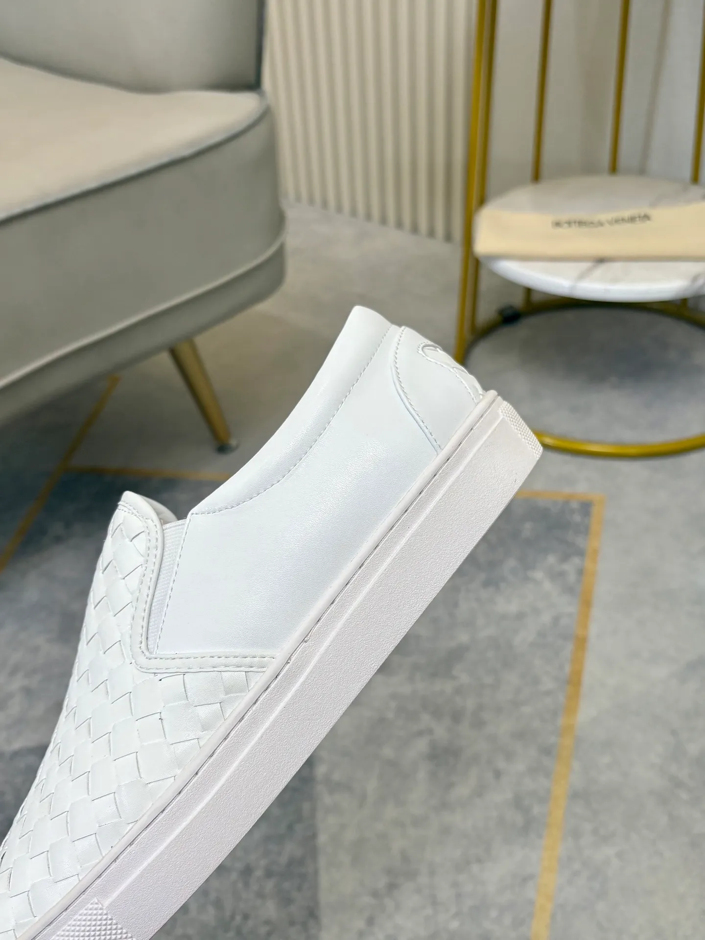 P420. BV men's casual shoes, handsome and versatile low-top shoes, woven cowhide upper, pigskin lining for the feet, 🌺🌺perfect shoe last, 🌲🌲 fashionable and handsome, comfortable on the feet, 🚗🚗wear-resistant and non-slip rubber outsole. Code number: 38-44. 45 is custom-made and cannot be returned or exchanged